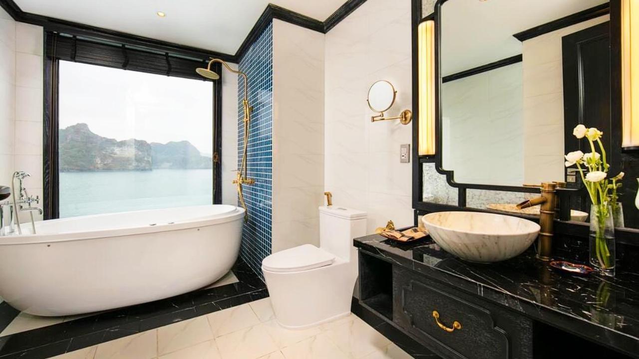 Lotus Elegance Cruise Otel Ha Long Dış mekan fotoğraf