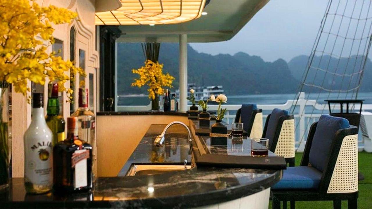 Lotus Elegance Cruise Otel Ha Long Dış mekan fotoğraf