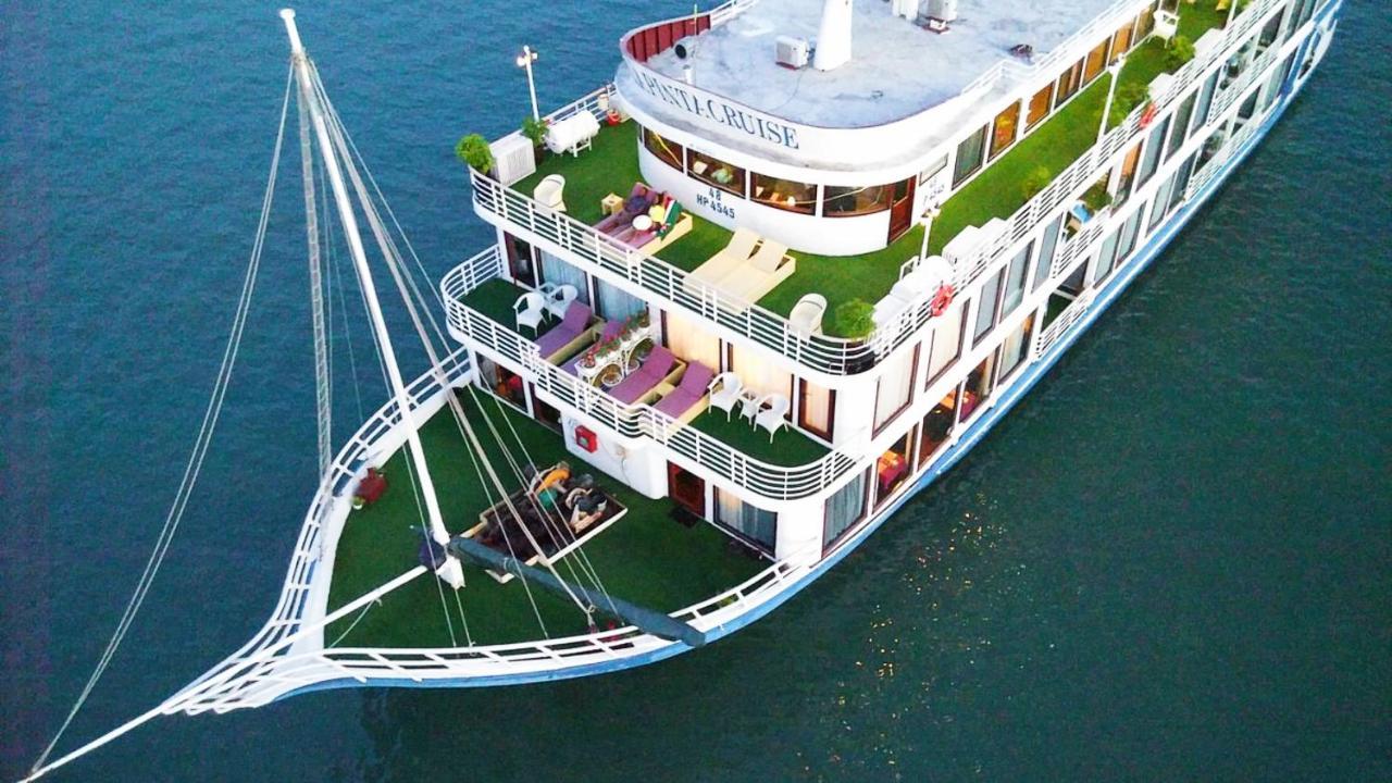 Lotus Elegance Cruise Otel Ha Long Dış mekan fotoğraf