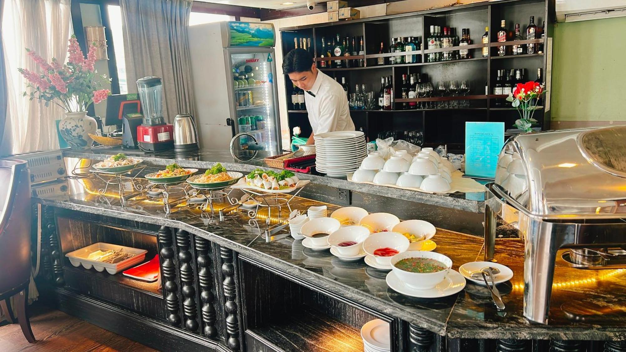 Lotus Elegance Cruise Otel Ha Long Dış mekan fotoğraf