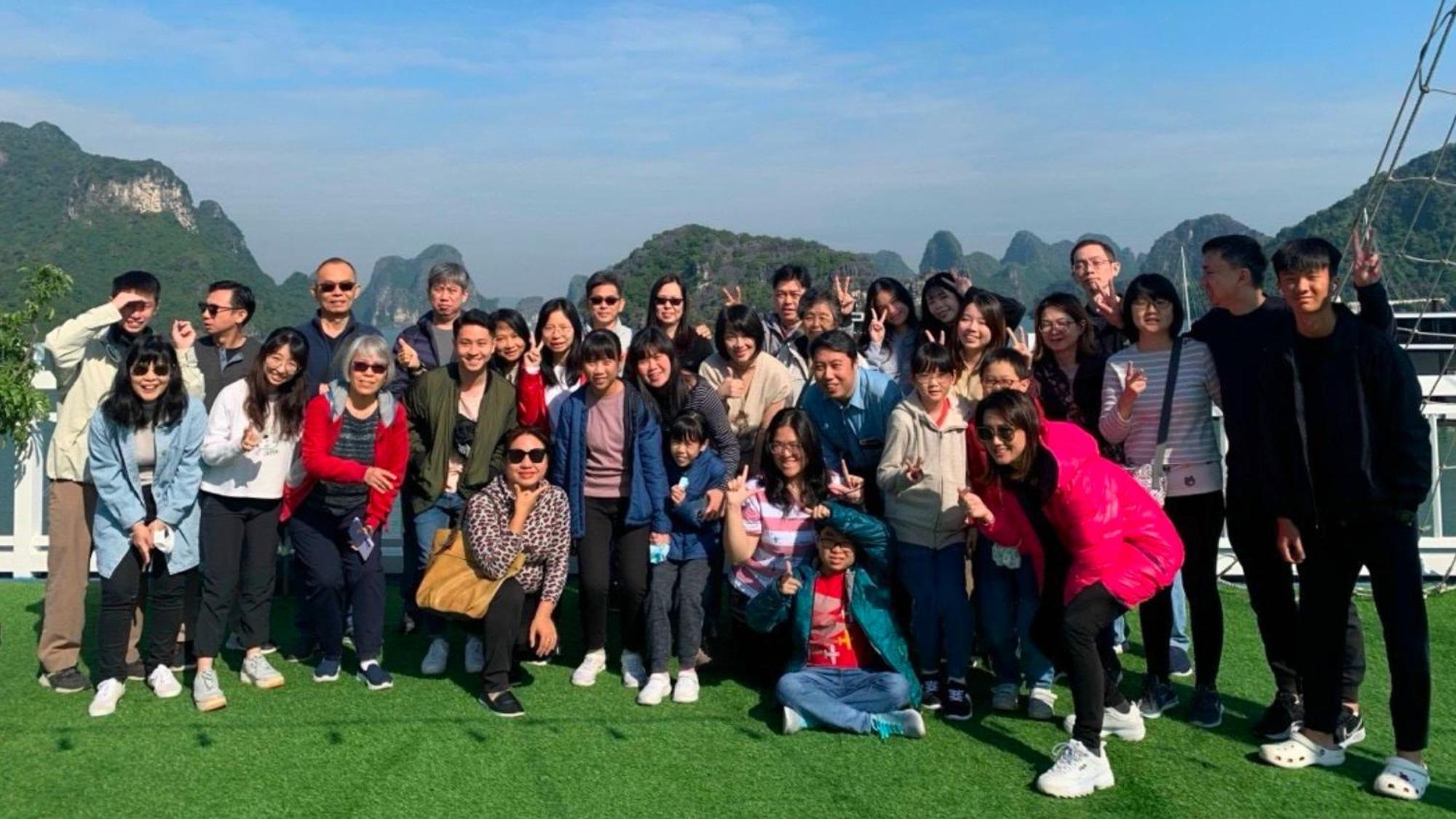 Lotus Elegance Cruise Otel Ha Long Dış mekan fotoğraf