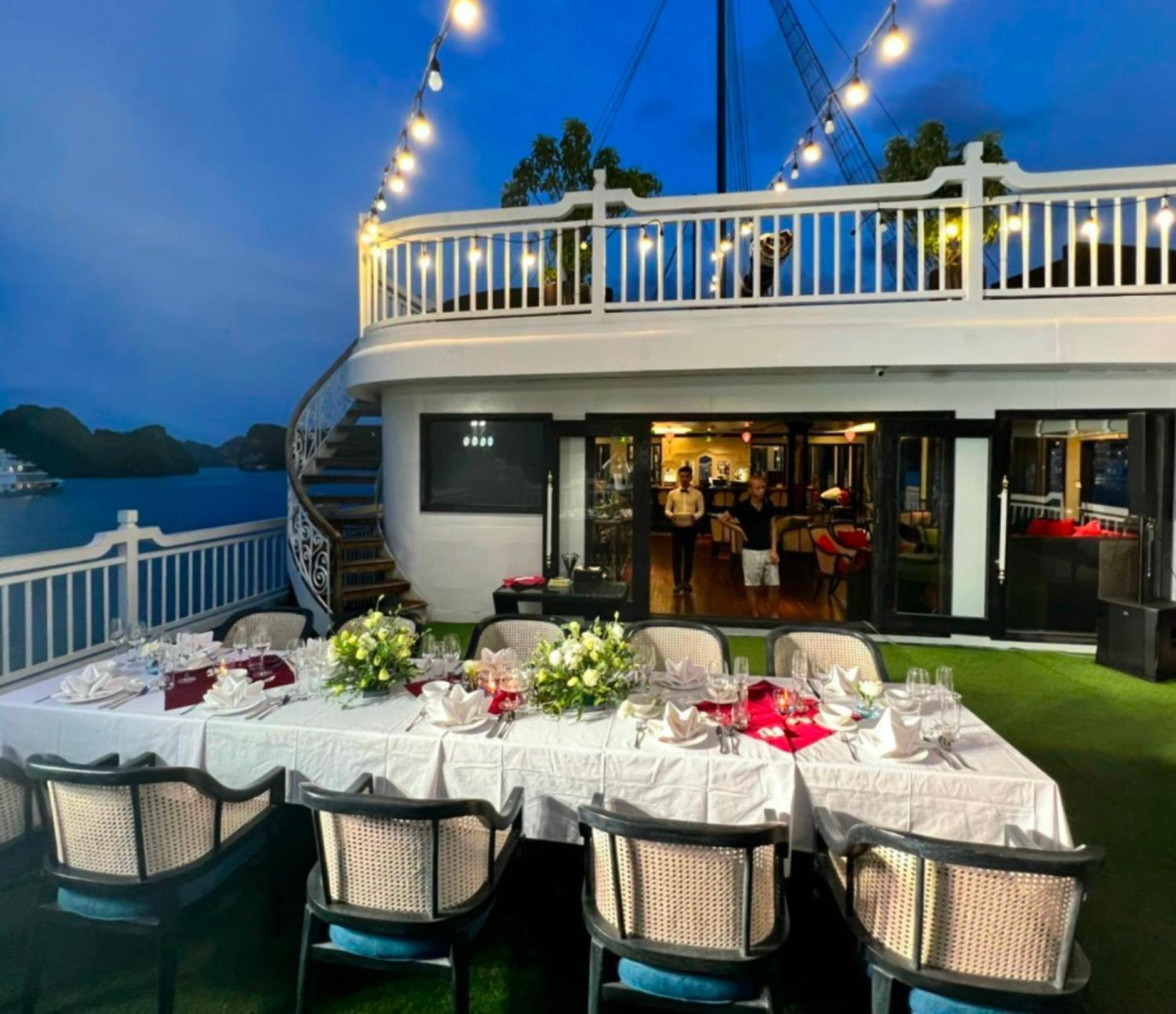 Lotus Elegance Cruise Otel Ha Long Dış mekan fotoğraf
