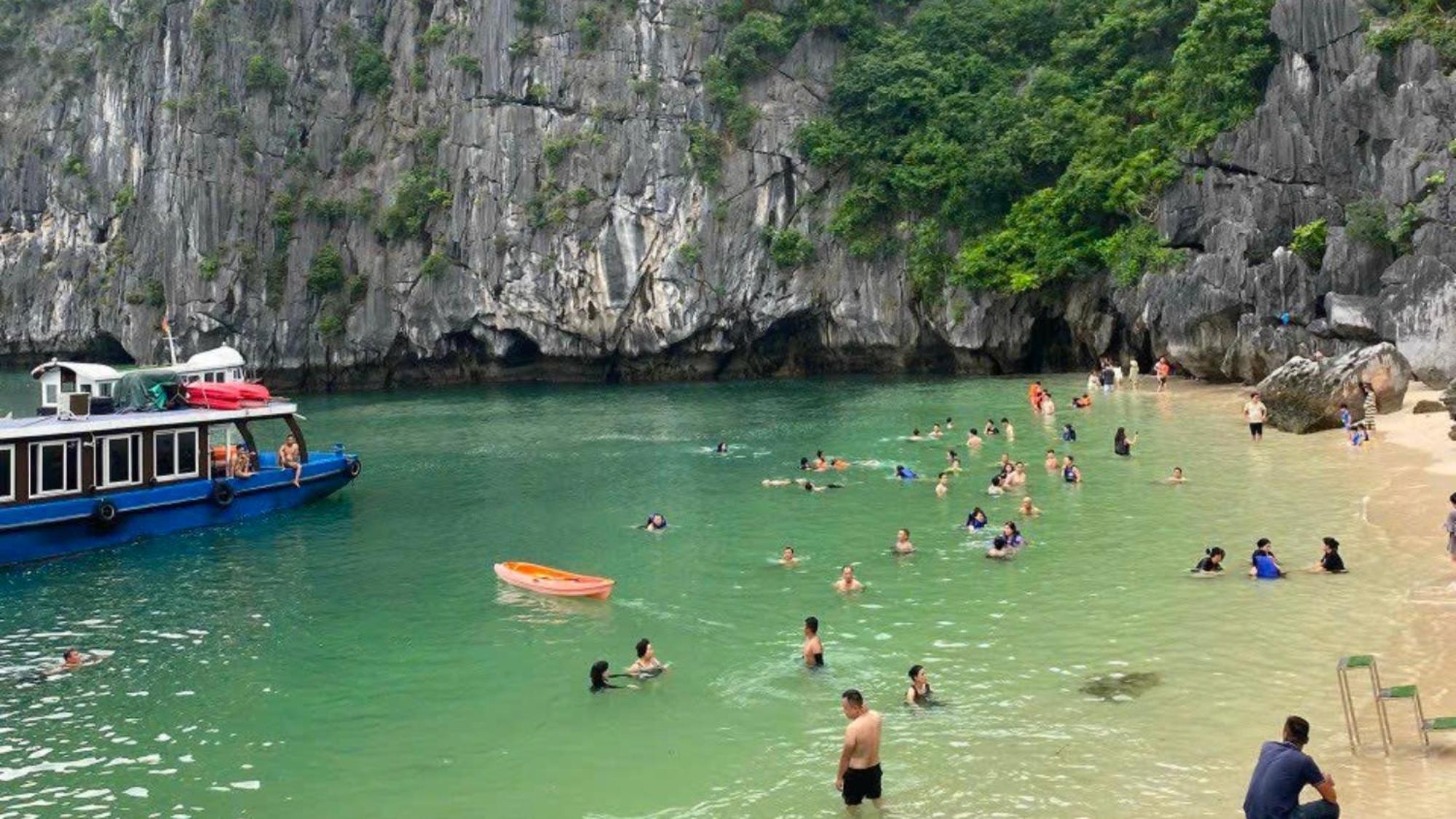 Lotus Elegance Cruise Otel Ha Long Dış mekan fotoğraf